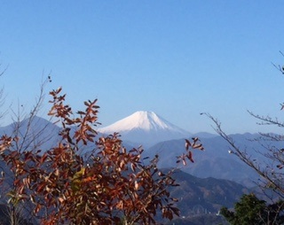 高尾山から富士山へ